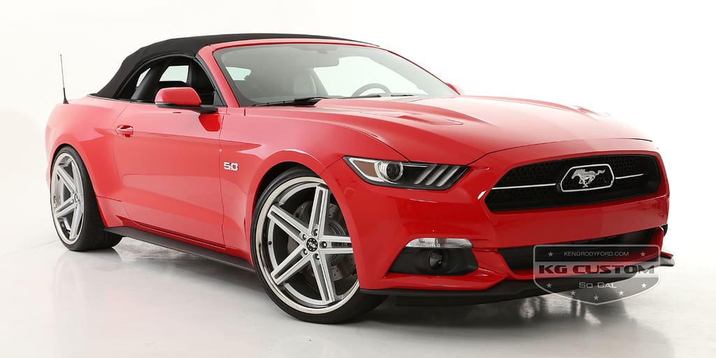FORD MUSTANG red Standard