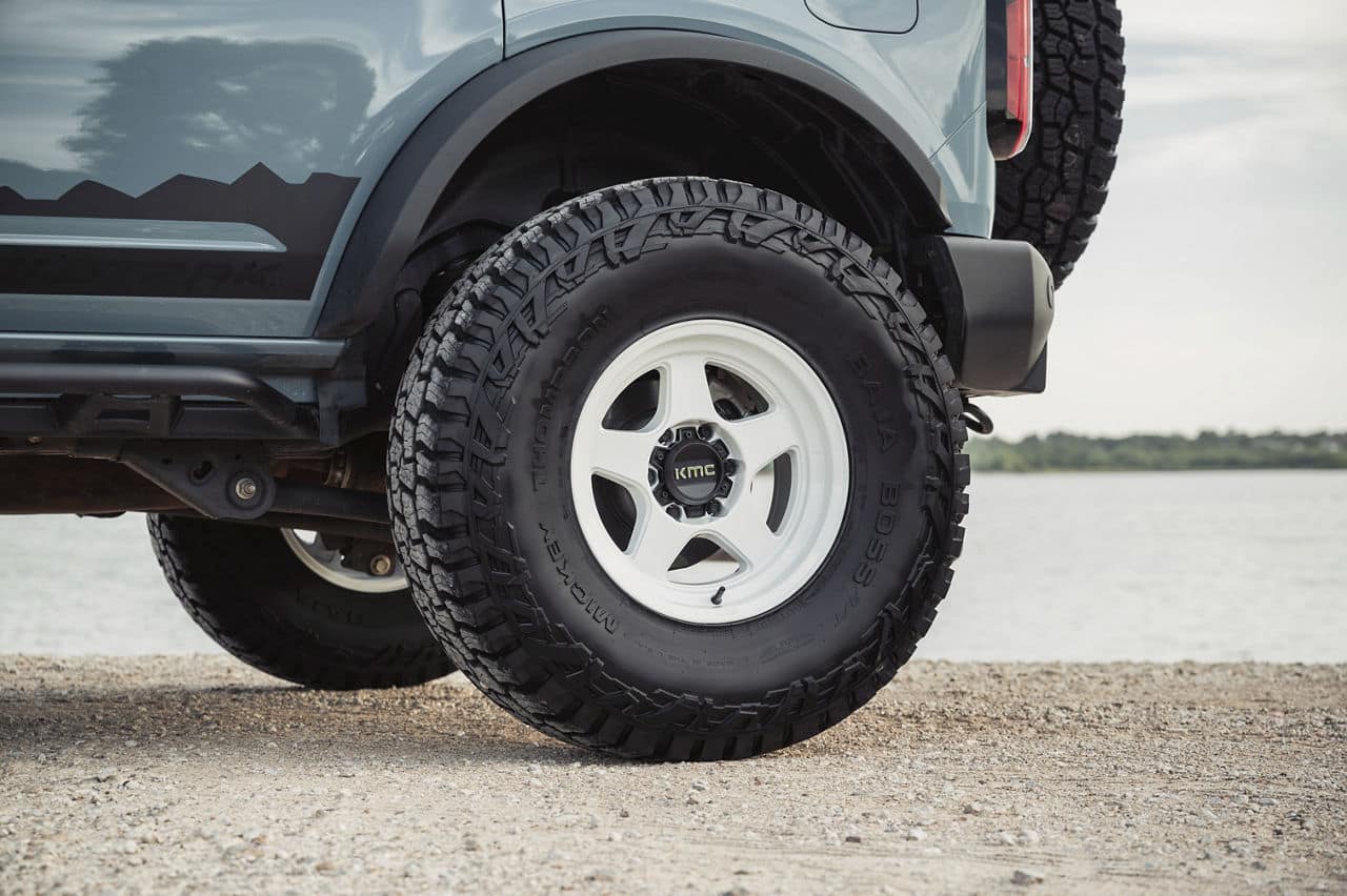 kmc wheels-km728-lobo-17x8 (3)