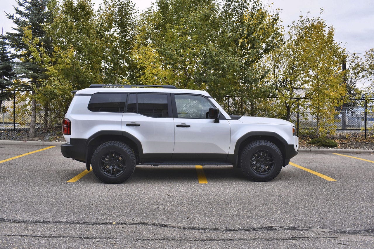 fuel off-road-fc854-flux-blackout-18x9-2024 toyota land cruiser 2