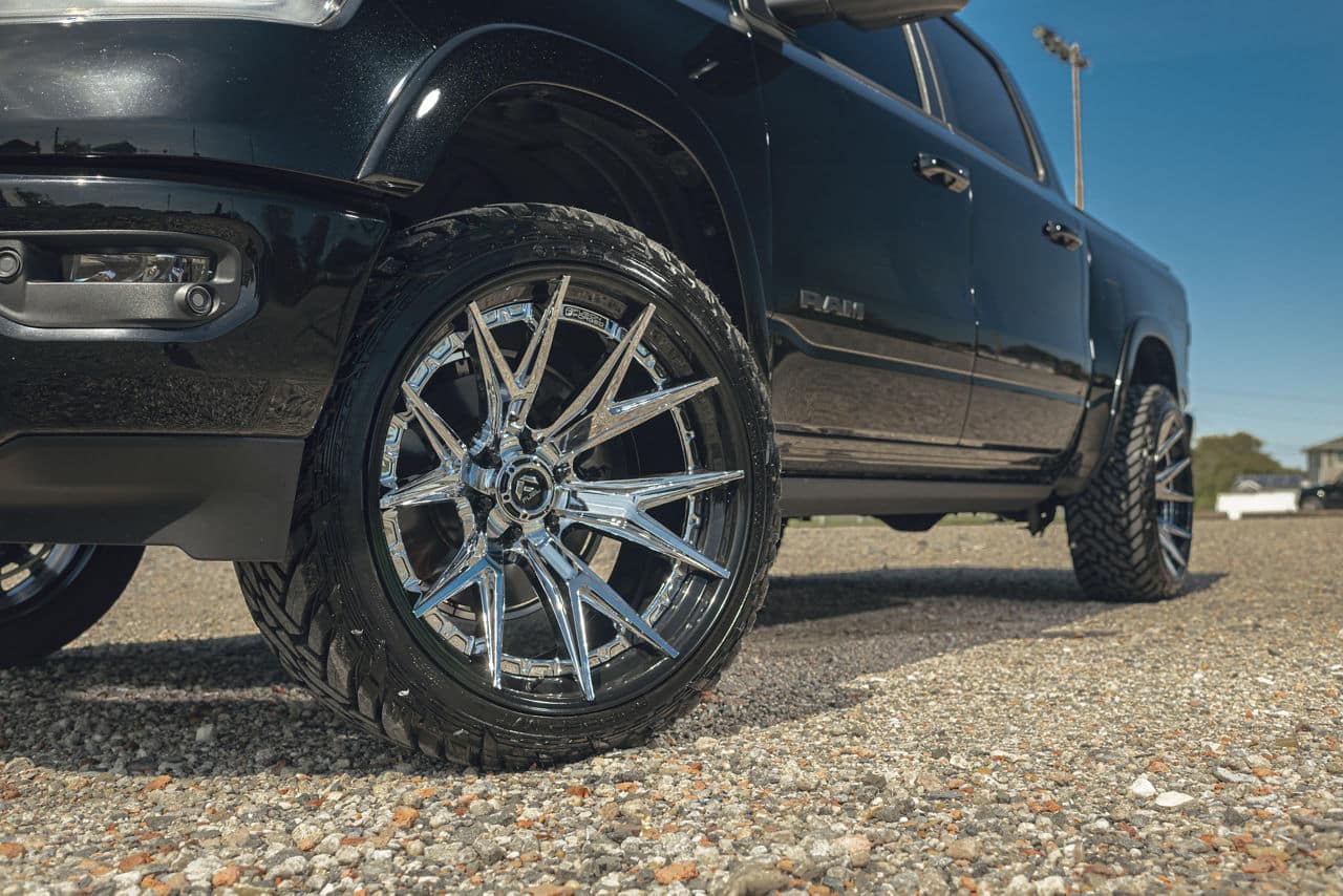 fuel off-road-fc402-catalyst-chrome with black lip-24x12-2021 ram 1500 5