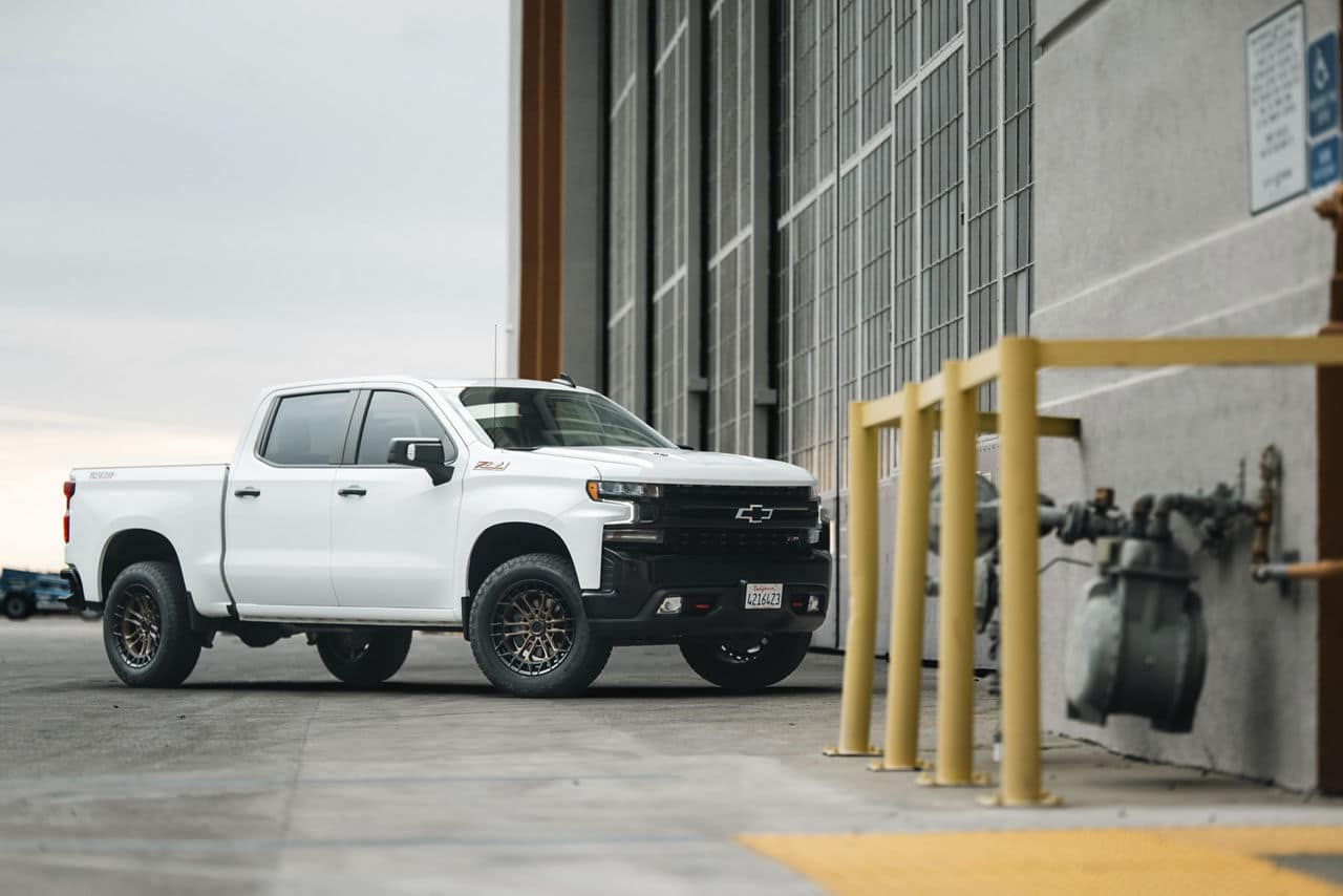 fuel off-road-fc874-celsius-20x9-matte bronze black lip-2023 chevrolet silverado 30