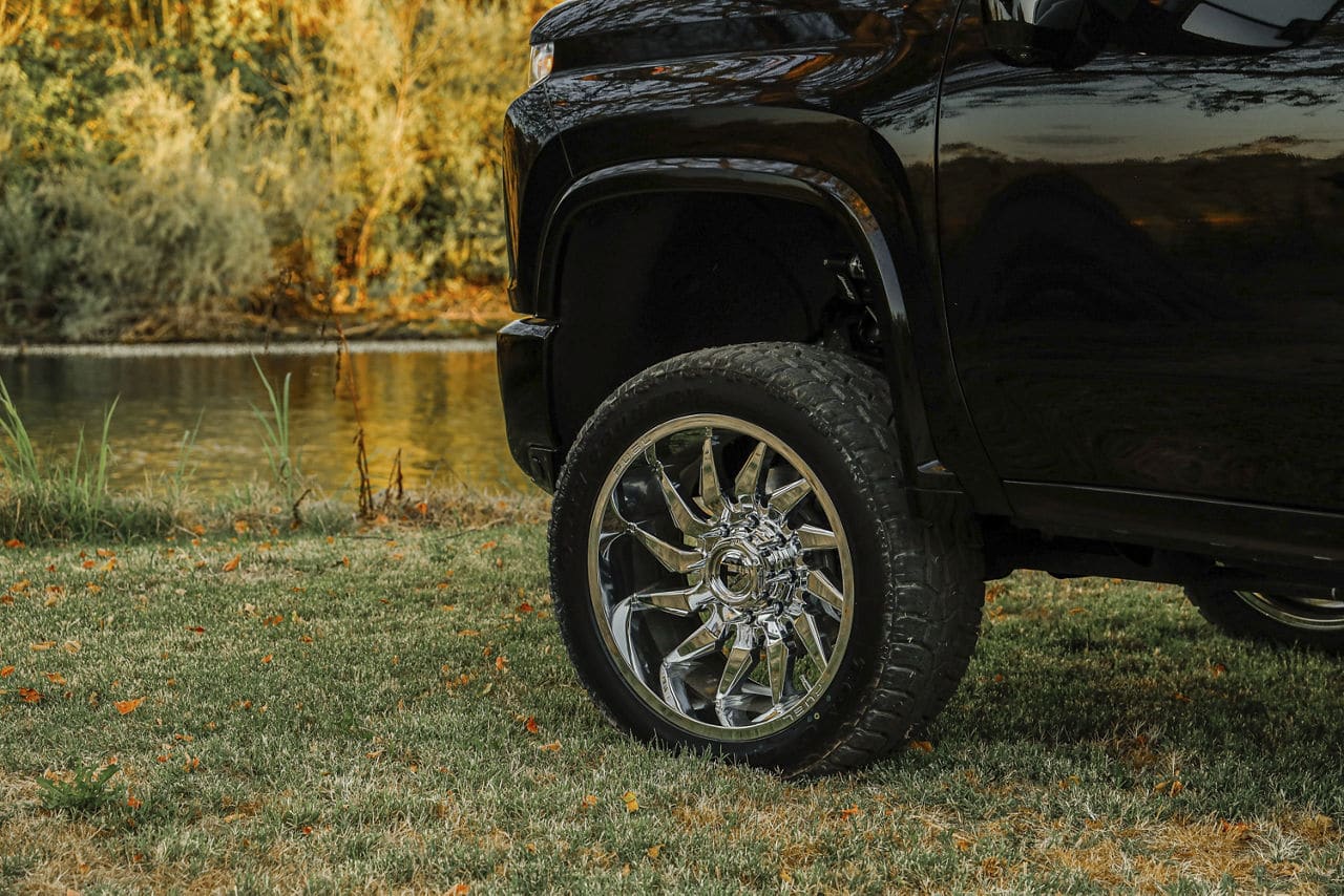 fuel off-road-saber-d743-chrome-22x10-2020 chevrolet 2500 16