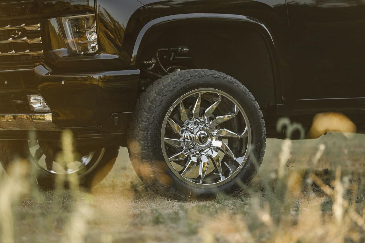 fuel off-road-saber-d743-chrome-22x10-2020 chevrolet 2500 5