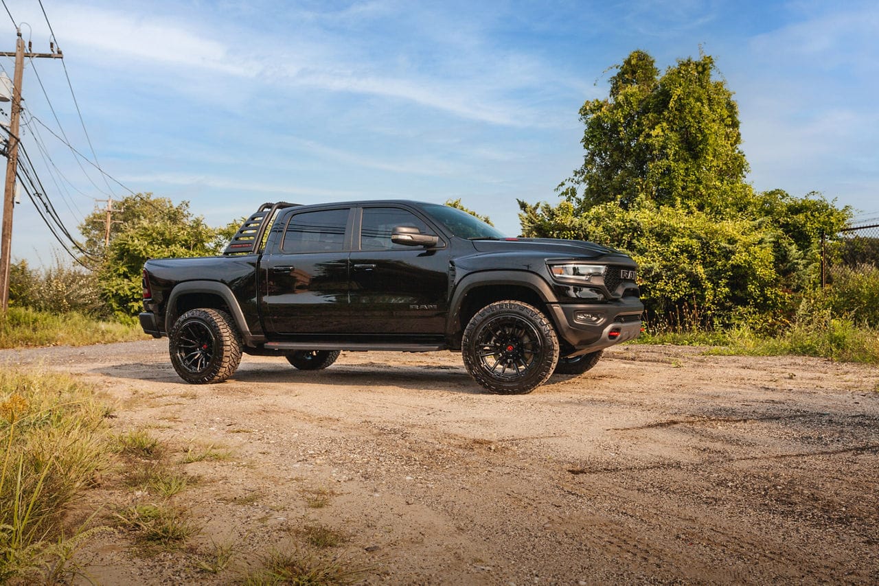fuel-offroad-rebel-d679-et-13-22x10-6 lug-matte black-ram-trx 1