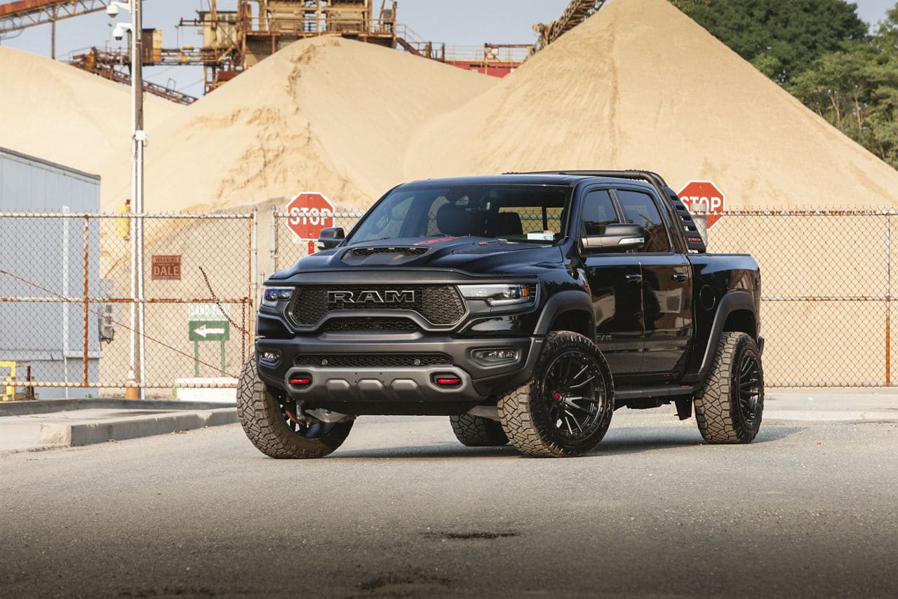 fuel-offroad-rebel-d679-et-13-22x10-6 lug-matte black-ram-trx 6