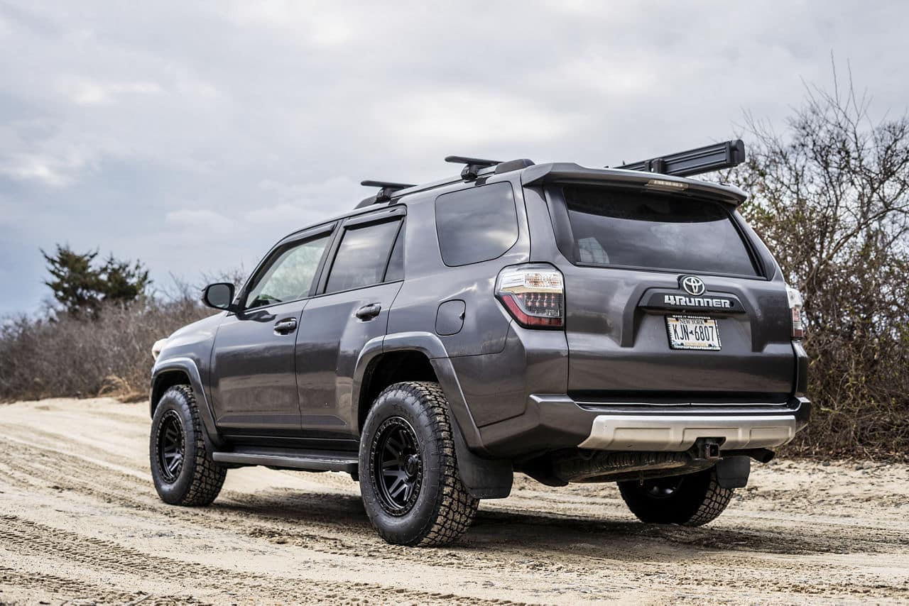 fuel-offroad-syndicate-d810-blackout-17x9-toyota 4runner 2