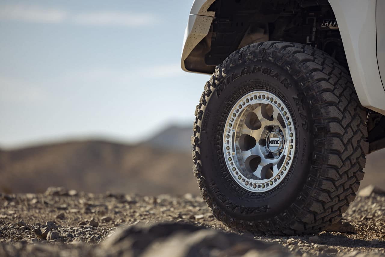kmc-km237-riot beadlock-machined-17x8 (2)