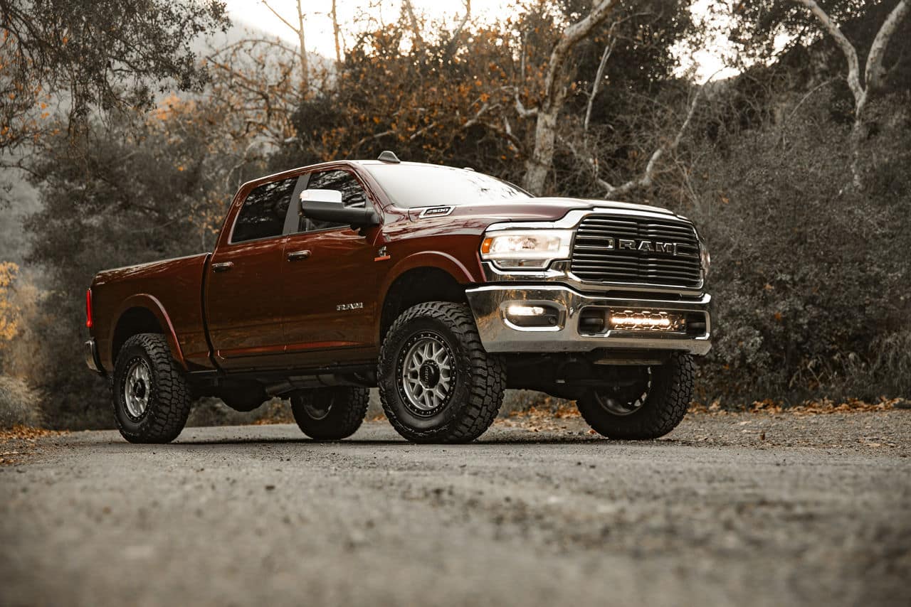 kmc wheels-km549-grs-machined w black lip-20x9-2020 ram 2500 30