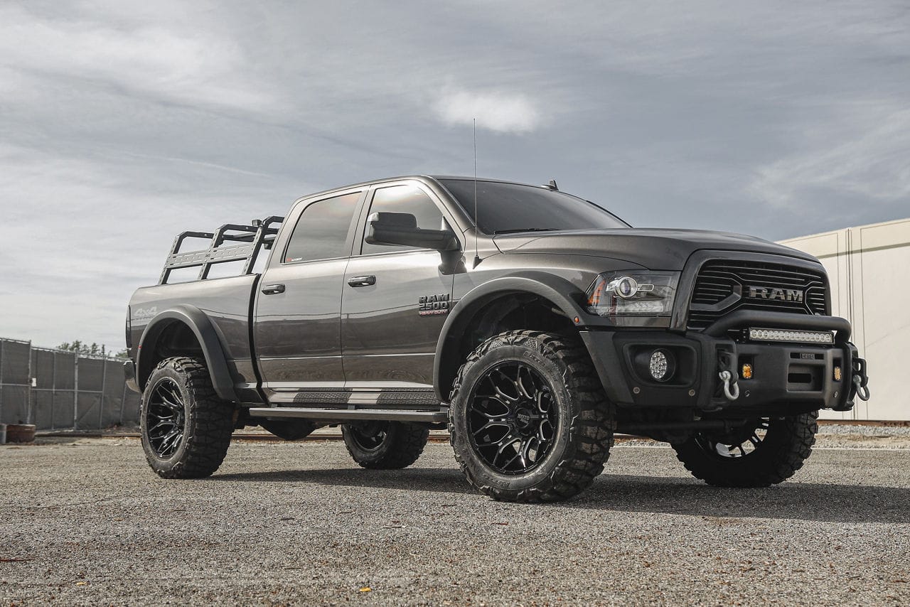 moto metal-mo808-sniper-gloss black milled-22x12-2020 dodge ram 1