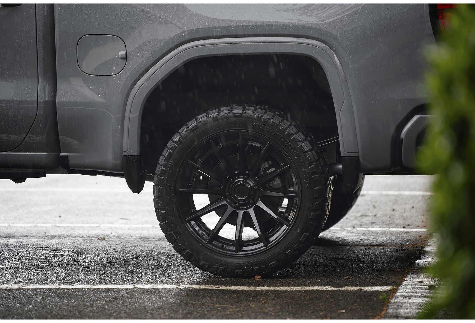 fuel off-road-fc403-burn-matte black gloss black lip-22x12-2024 gmc sierra 17