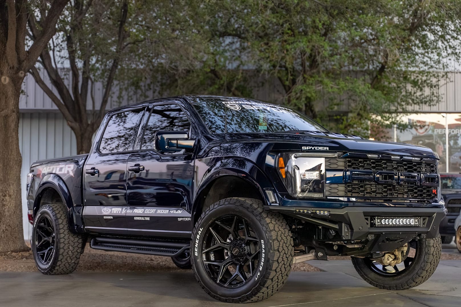 FORD-RAPTOR-R-4PLAY-WHEELS-SEMA-2023-4P06-22X10-35X12.5X22-TIRE-PRO-MOTORSPORTS-3-scaled