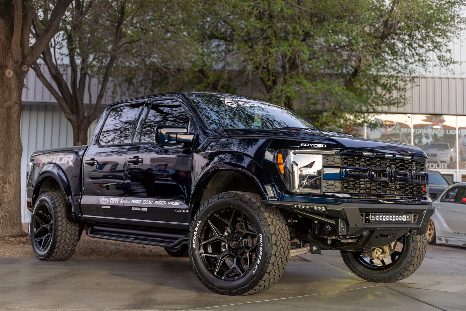 FORD-RAPTOR-R-4PLAY-WHEELS-SEMA-2023-4P06-22X10-35X12.5X22-TIRE-PRO-MOTORSPORTS-4-scaled