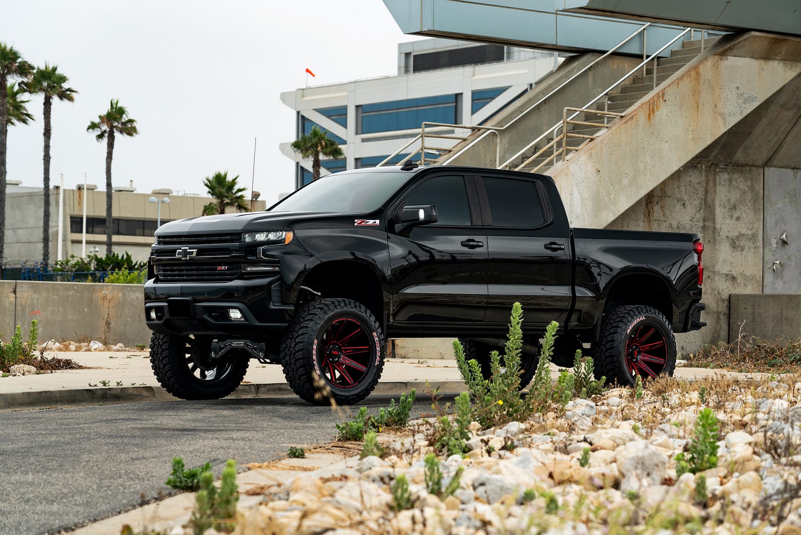 M25-OffRoad-Monster-Wheels-Chevrolet-Silverado-LTZ-2450