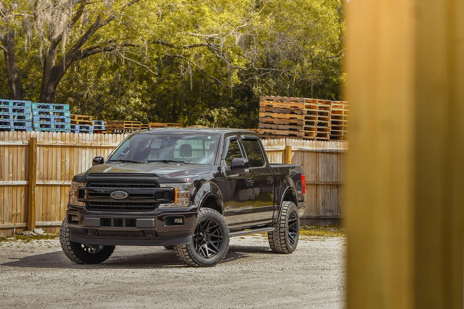F150_on_canyon_satin_black_20x10-2_small_10df3e71-1bff-49d7-81c1-029639360049_2048x2048.jpg