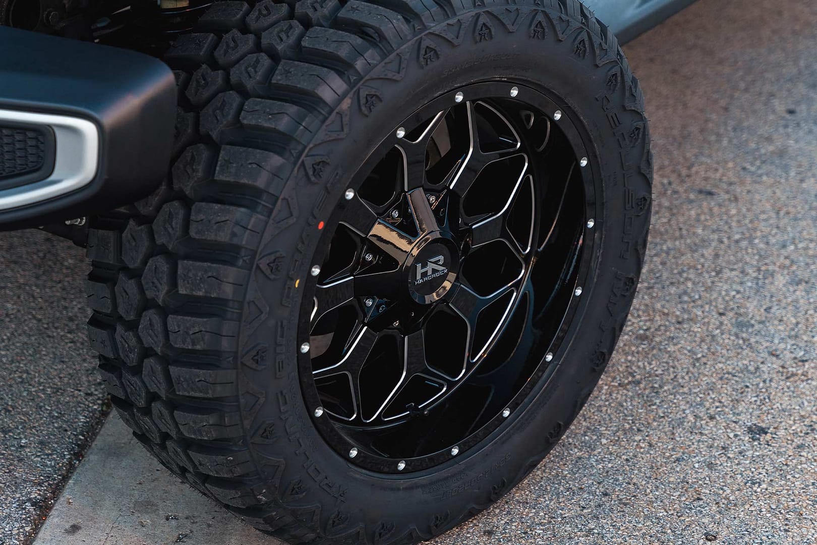 blue-jeep-gladiator-jt-h712-7