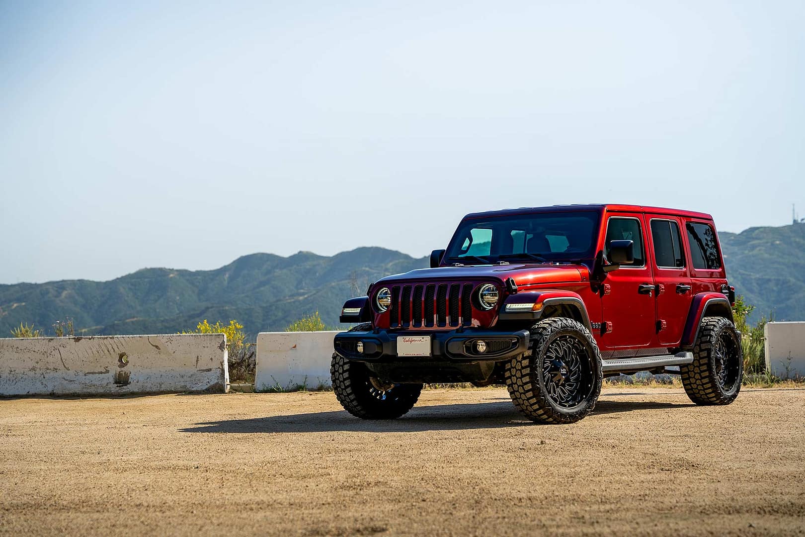 red-jeep-wrangler-jl-h710-1