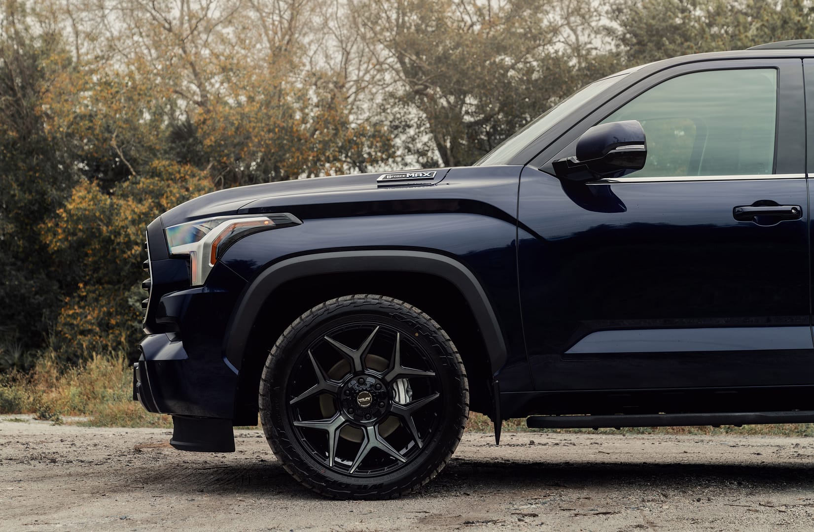 TOYOTA-SEQUOIA-4PLAY-WHEELS-4P06-22X9-0-ET-285X45X22-FALKEN-TIRES-STOCK-SUSPENSION-2