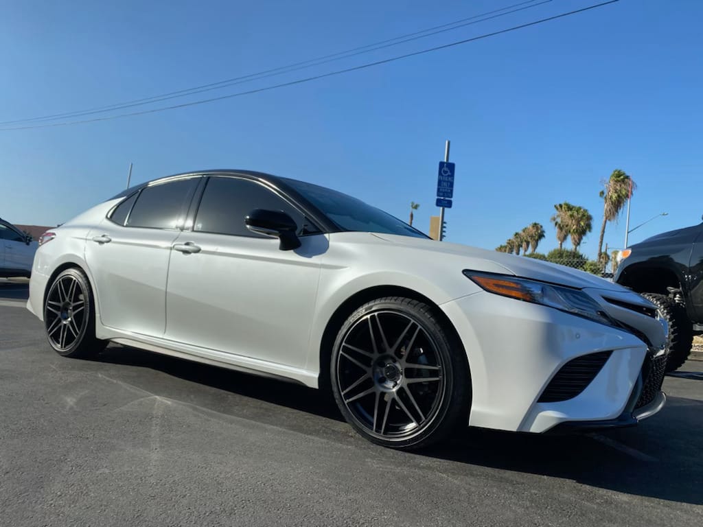 2018 Toyota Camry with CARBON Wheel