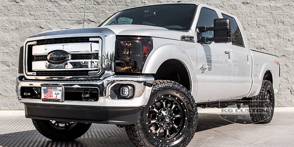 FORD F-250 SUPER DUTY White face angle