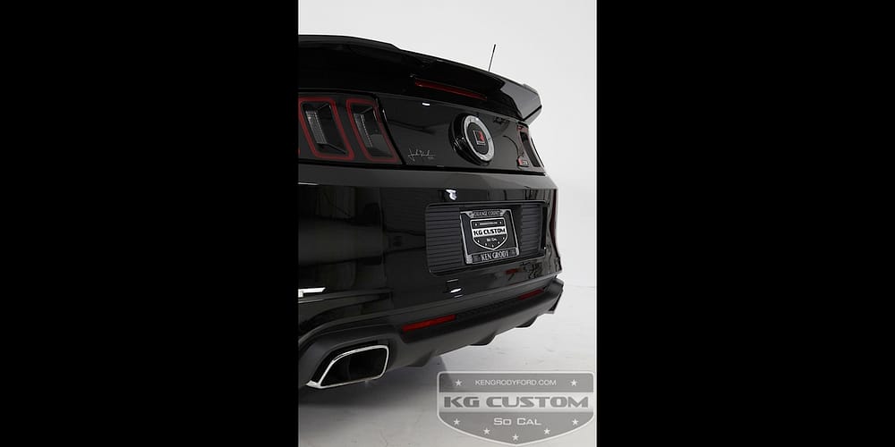 FORD MUSTANG black back side